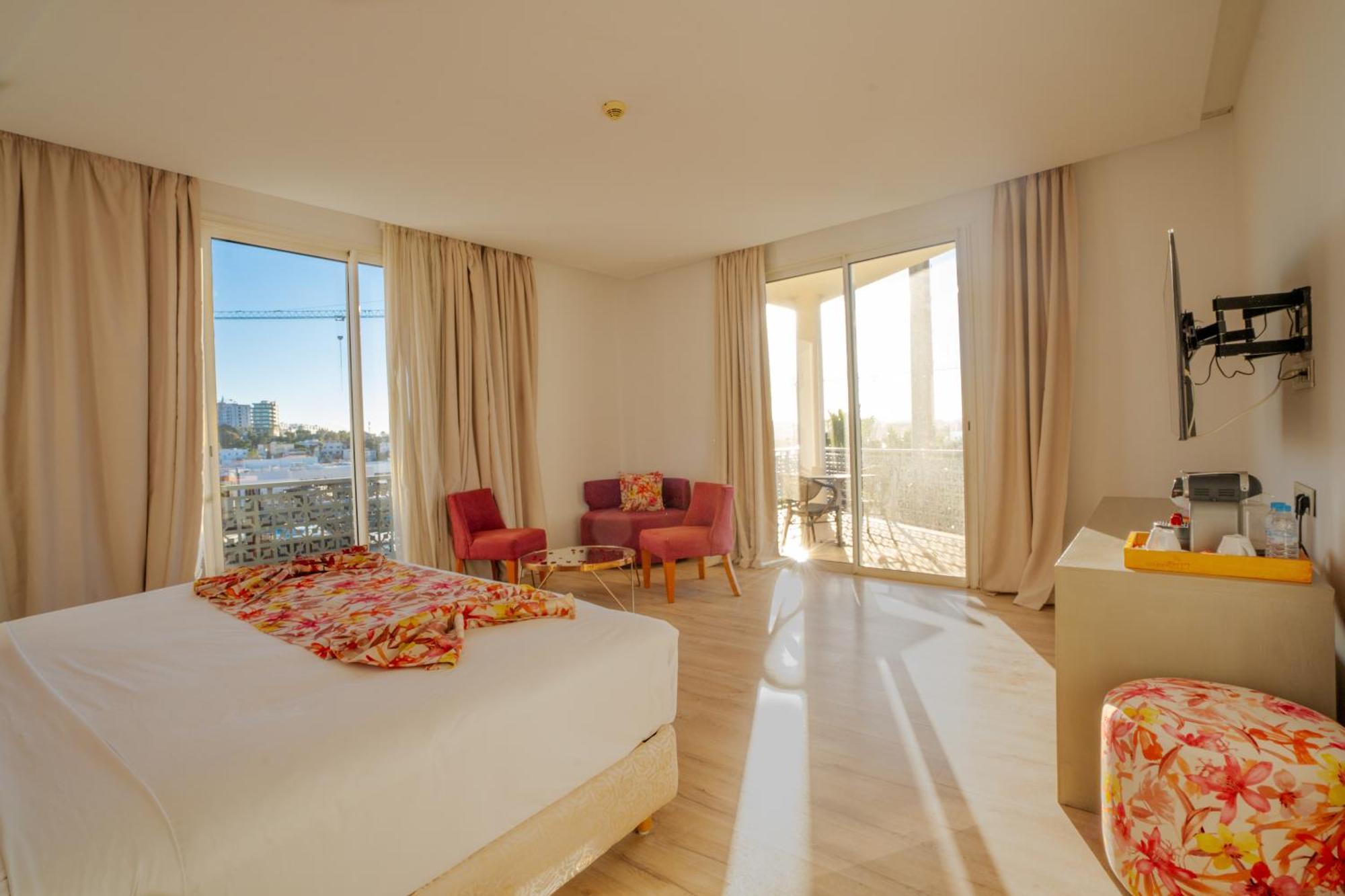 Double Room Pool View